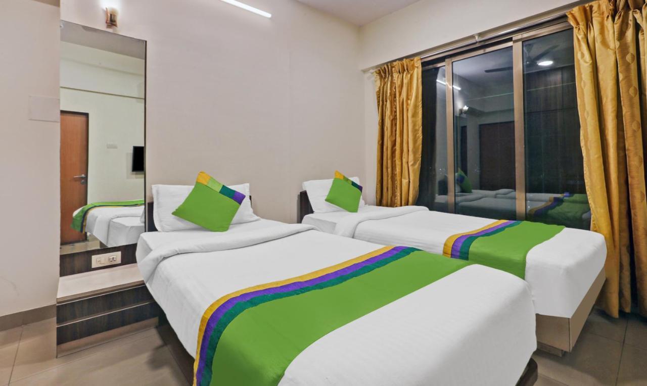 Treebo Trend Bandra Apartments 뭄바이 외부 사진