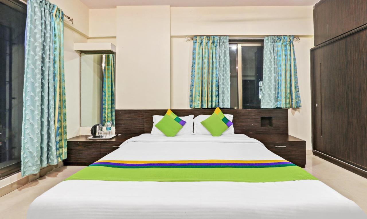 Treebo Trend Bandra Apartments 뭄바이 외부 사진