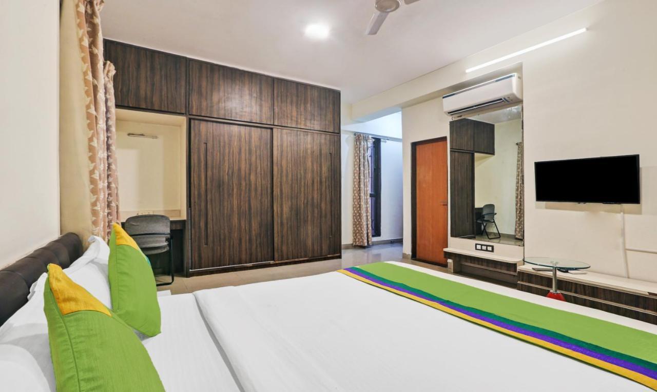Treebo Trend Bandra Apartments 뭄바이 외부 사진