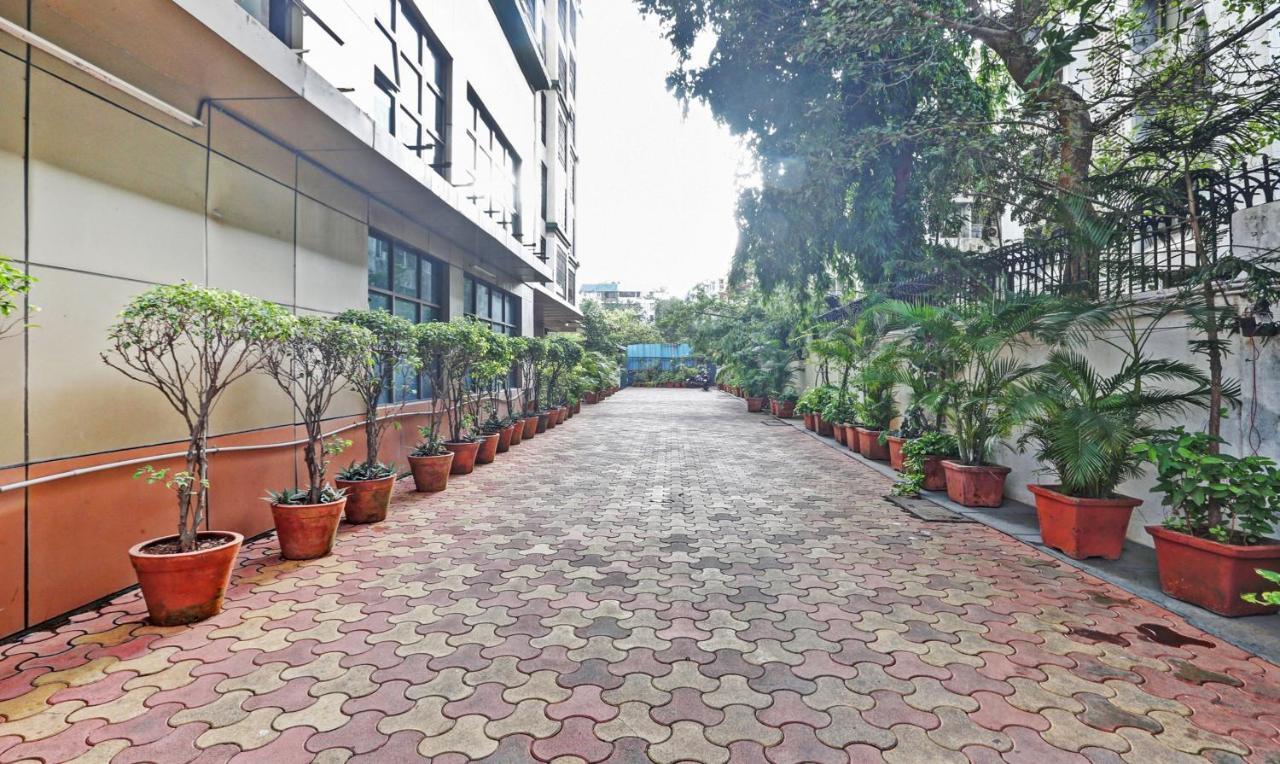 Treebo Trend Bandra Apartments 뭄바이 외부 사진