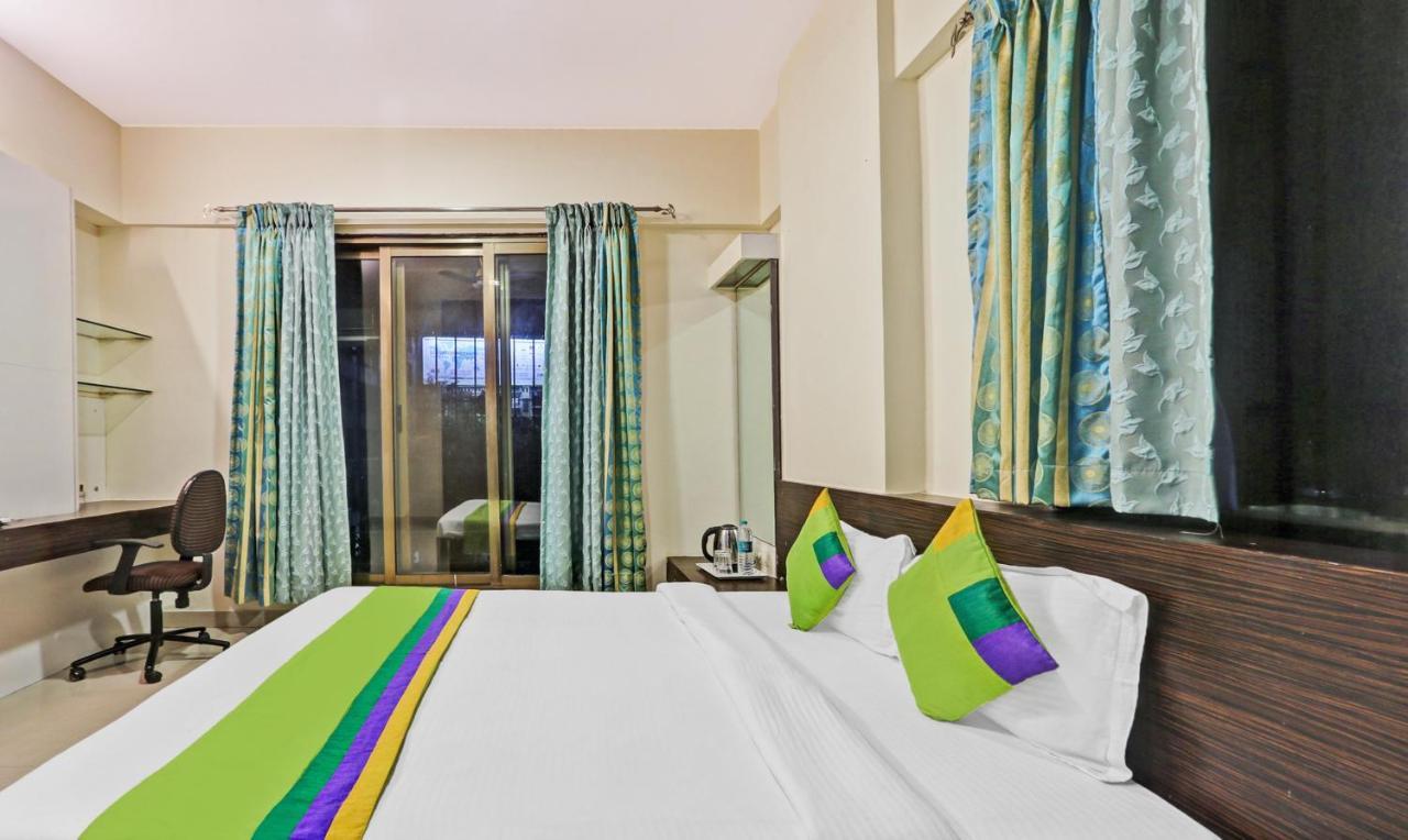 Treebo Trend Bandra Apartments 뭄바이 외부 사진