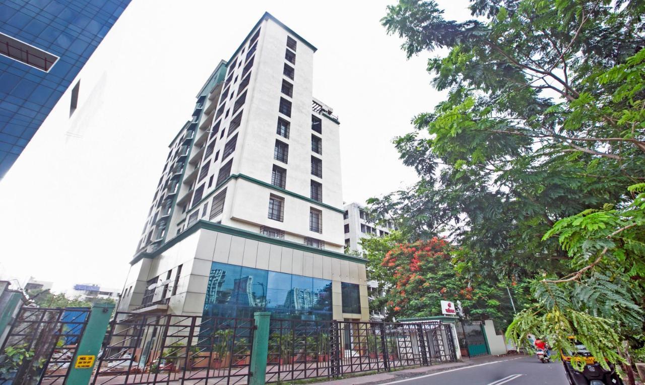 Treebo Trend Bandra Apartments 뭄바이 외부 사진