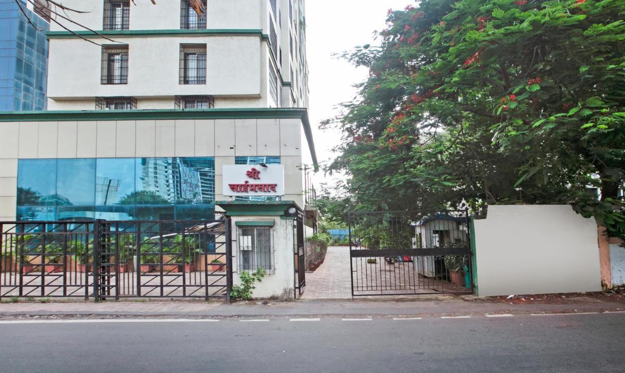Treebo Trend Bandra Apartments 뭄바이 외부 사진